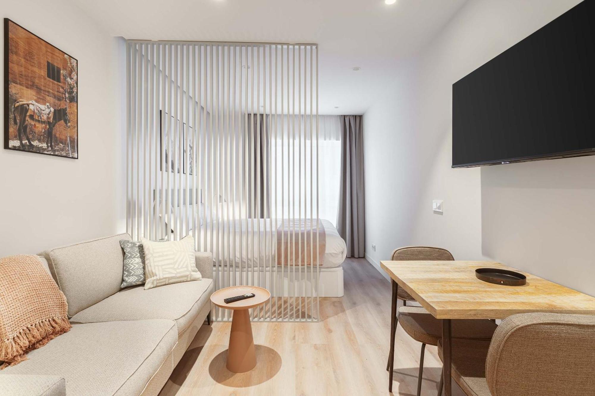 Limehome Madrid Calle De Juan Hurtado De Mendoza Exterior foto